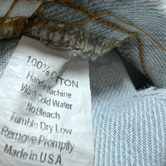 Brandy Melville Jean shorts light denim shredded distressed size 28 - Picture 12 of 12